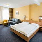 מלון Central Hotel